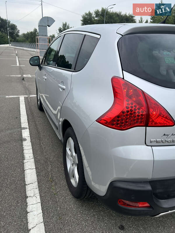 Позашляховик / Кросовер Peugeot 3008 2012 в Києві