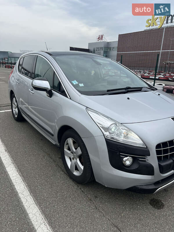 Позашляховик / Кросовер Peugeot 3008 2012 в Києві