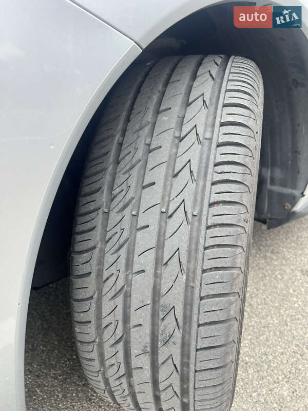 Позашляховик / Кросовер Peugeot 3008 2012 в Києві