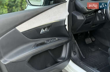 Внедорожник / Кроссовер Peugeot 3008 2022 в 