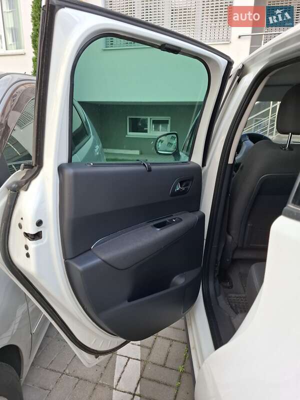 Позашляховик / Кросовер Peugeot 3008 2014 в Львові