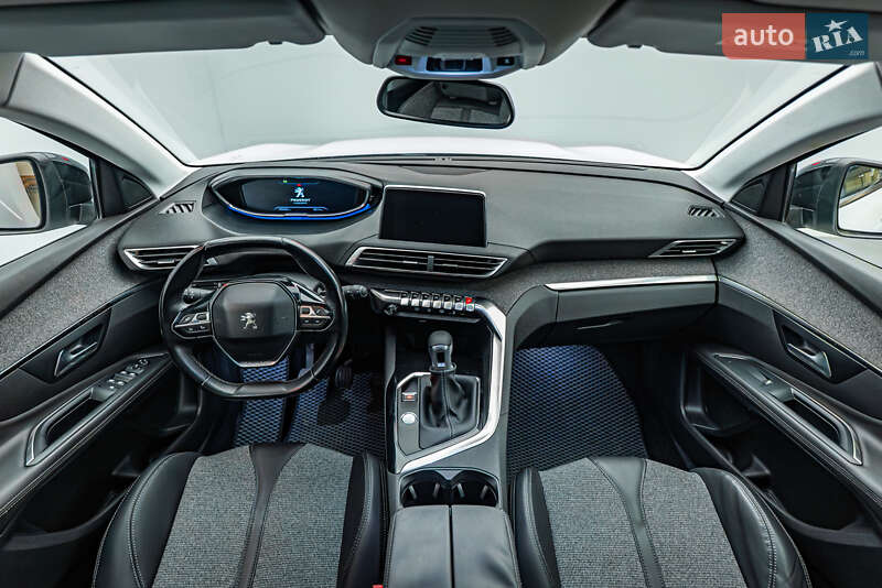 Внедорожник / Кроссовер Peugeot 3008 2016 в Киеве