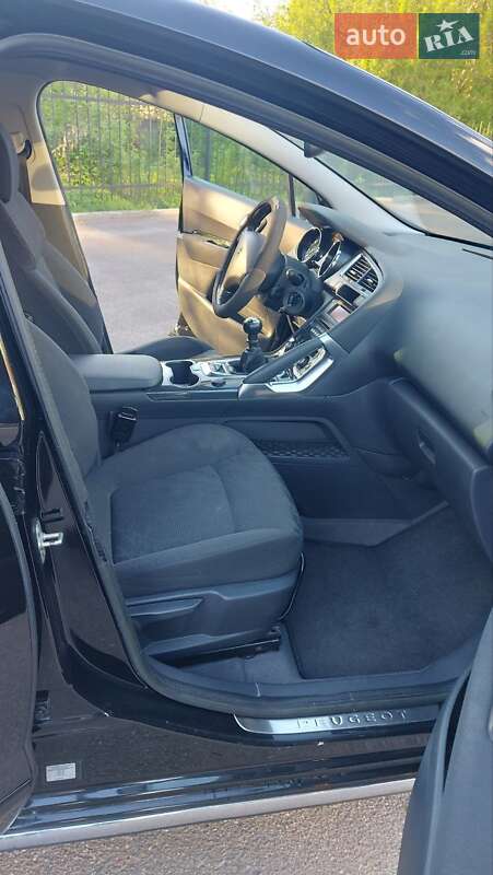 Позашляховик / Кросовер Peugeot 3008 2012 в Чернігові
