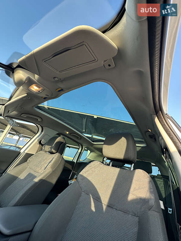 Позашляховик / Кросовер Peugeot 3008 2012 в Харкові