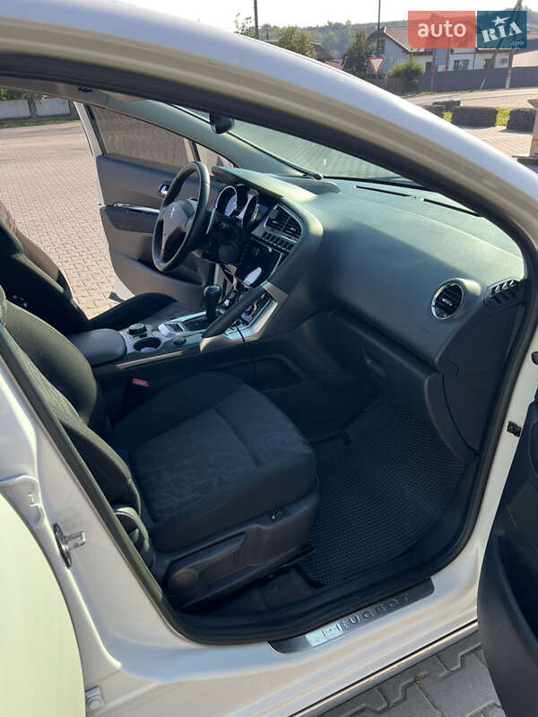 Внедорожник / Кроссовер Peugeot 3008 2011 в Черновцах