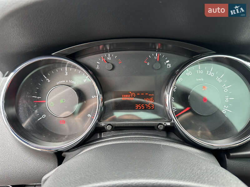 Внедорожник / Кроссовер Peugeot 3008 2010 в Львове фото 17 Внедорожник / Кроссовер Peugeot 3008 2010 в Львове