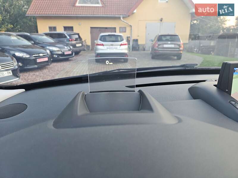 Позашляховик / Кросовер Peugeot 3008 2014 в Стрию