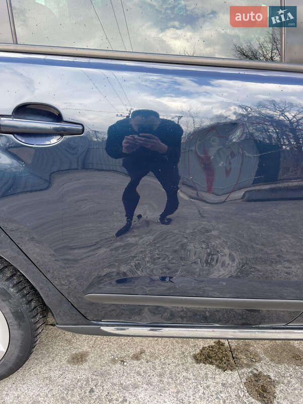 Позашляховик / Кросовер Peugeot 3008 2010 в Болехові