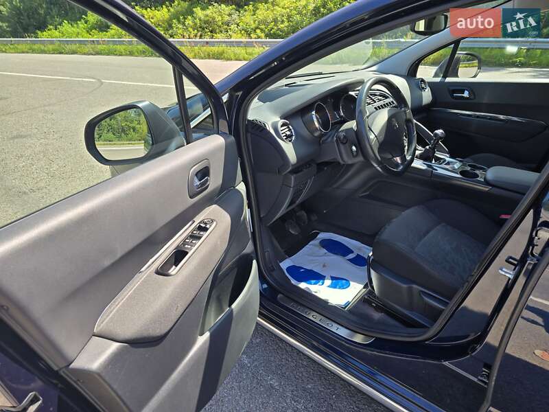 Позашляховик / Кросовер Peugeot 3008 2010 в Ковелі