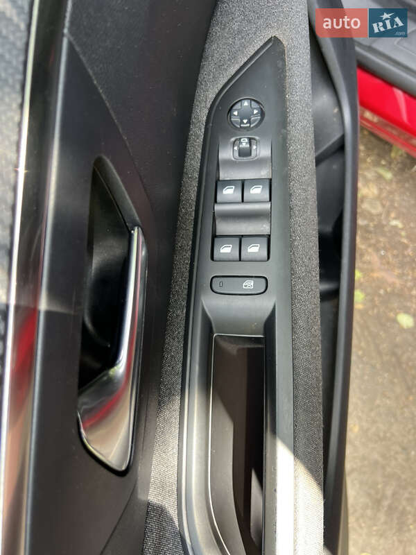 Позашляховик / Кросовер Peugeot 3008 2018 в Черкасах