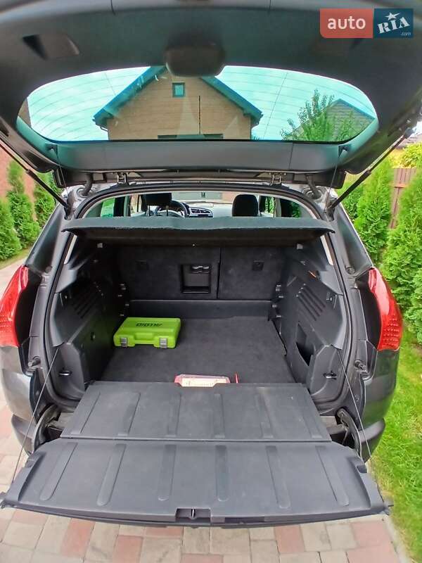 Позашляховик / Кросовер Peugeot 3008 2012 в Луцьку