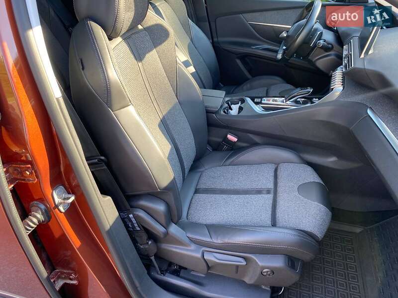 Позашляховик / Кросовер Peugeot 3008 2017 в Києві