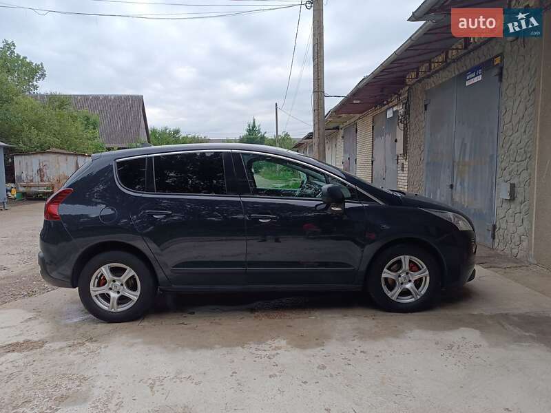 Позашляховик / Кросовер Peugeot 3008 2011 в Калуші