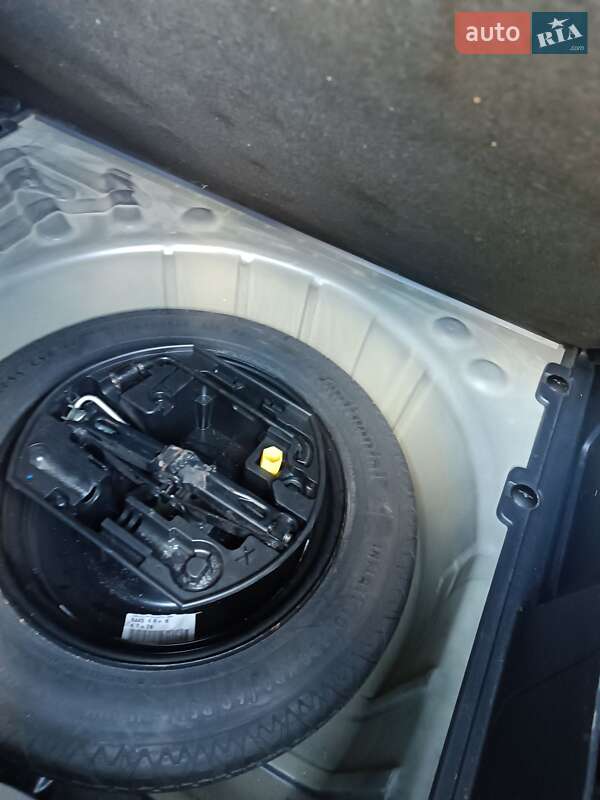 Позашляховик / Кросовер Peugeot 3008 2011 в Калуші