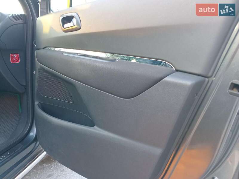 Внедорожник / Кроссовер Peugeot 3008 2010 в Львове