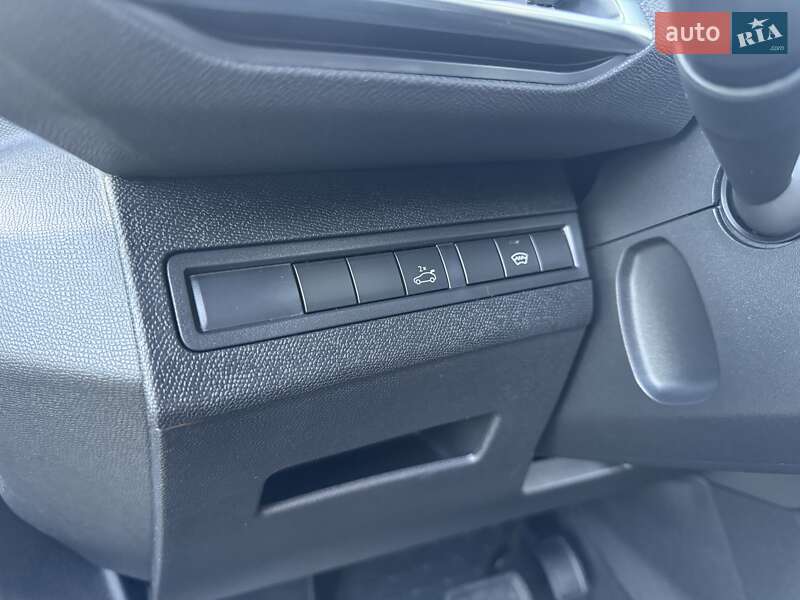 Внедорожник / Кроссовер Peugeot 3008 2023 в Киеве фото 39 Внедорожник / Кроссовер Peugeot 3008 2023 в Киеве