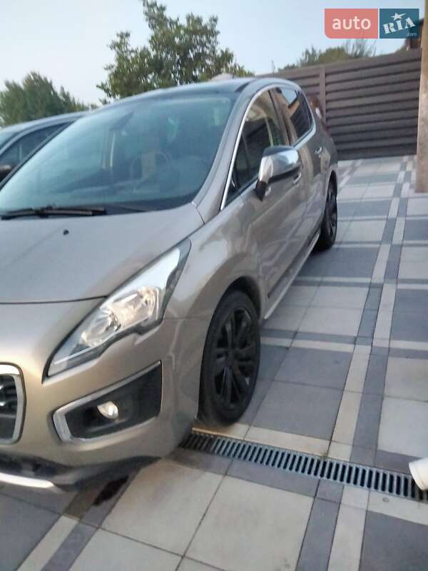 Хэтчбек Peugeot 3008 2013 в Тернополе