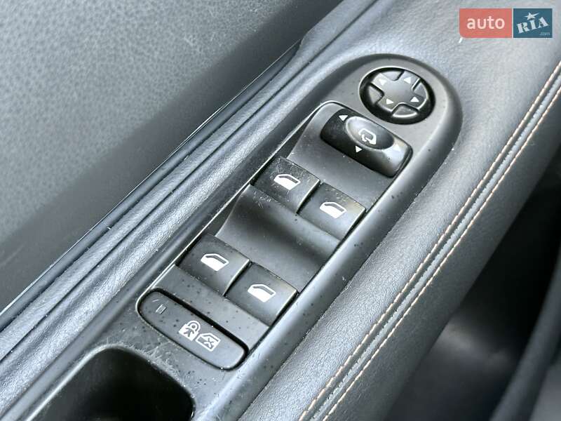 Позашляховик / Кросовер Peugeot 3008 2014 в Харкові