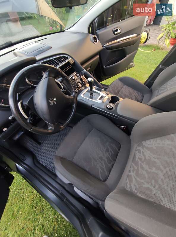 Позашляховик / Кросовер Peugeot 3008 2012 в Пустомитах