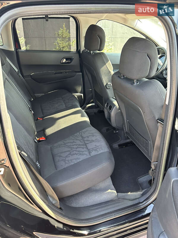 Позашляховик / Кросовер Peugeot 3008 2011 в Рава-Руській