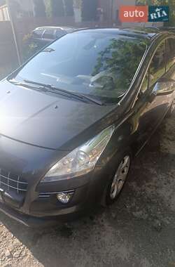 Позашляховик / Кросовер Peugeot 3008 2010 в Львові