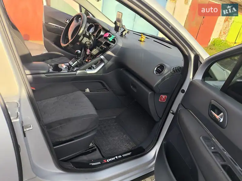 Peugeot 3008 2009 VIN VF30U9HZH9S103100 фото оголошення 8 з 62