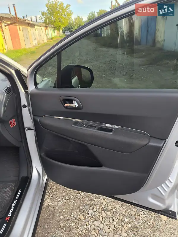 Peugeot 3008 2009 VIN VF30U9HZH9S103100 фото оголошення 15 з 62