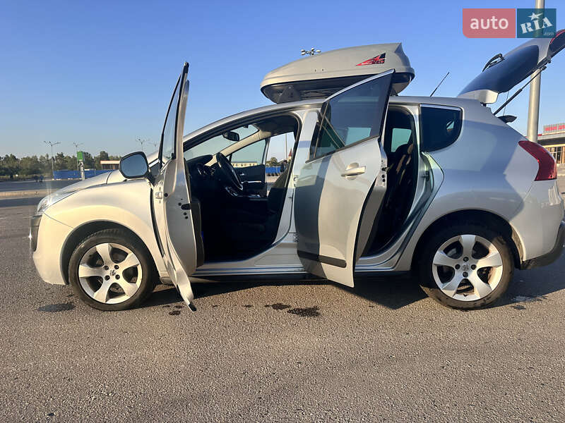 Позашляховик / Кросовер Peugeot 3008 2011 в Харкові
