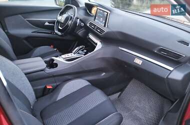 Внедорожник / Кроссовер Peugeot 3008 2017 в 