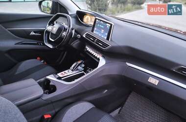Внедорожник / Кроссовер Peugeot 3008 2017 в 