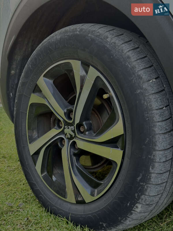 Позашляховик / Кросовер Peugeot 3008 2017 в Львові