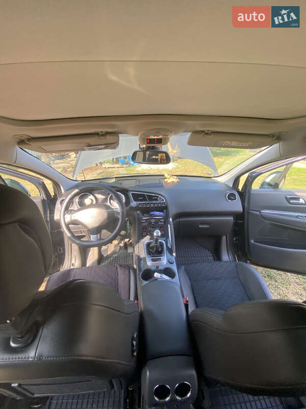 Позашляховик / Кросовер Peugeot 3008 2015 в Жовкві
