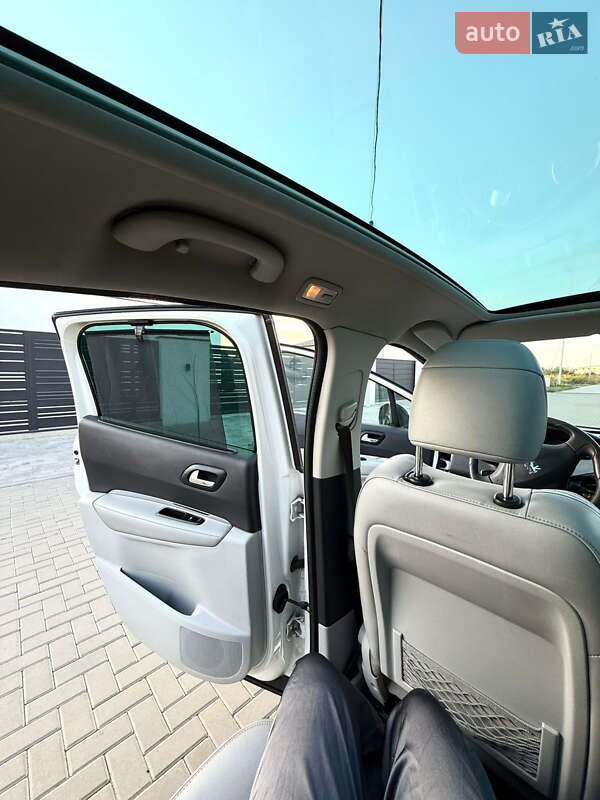 Позашляховик / Кросовер Peugeot 3008 2010 в Луцьку