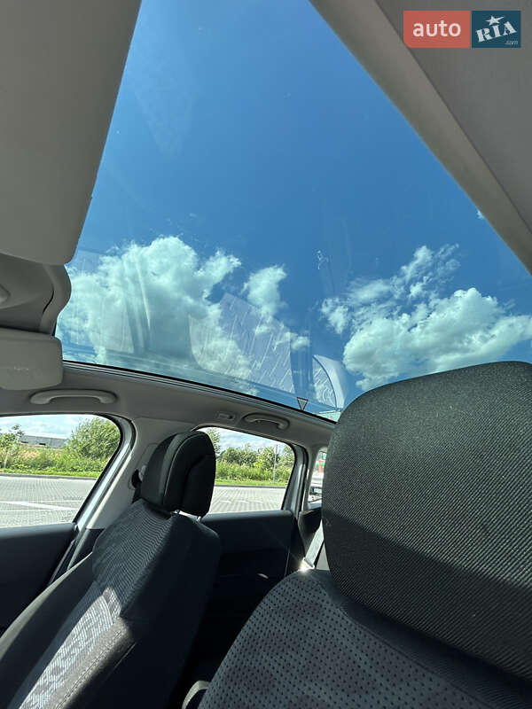 Внедорожник / Кроссовер Peugeot 3008 2011 в Ивано-Франковске