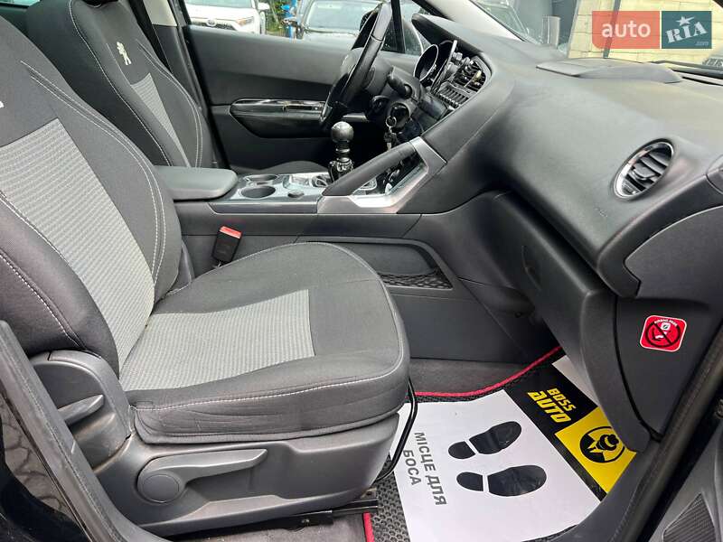 Позашляховик / Кросовер Peugeot 3008 2011 в Івано-Франківську