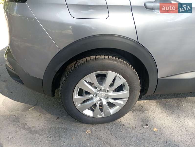 Внедорожник / Кроссовер Peugeot 3008 2017 в Казатине