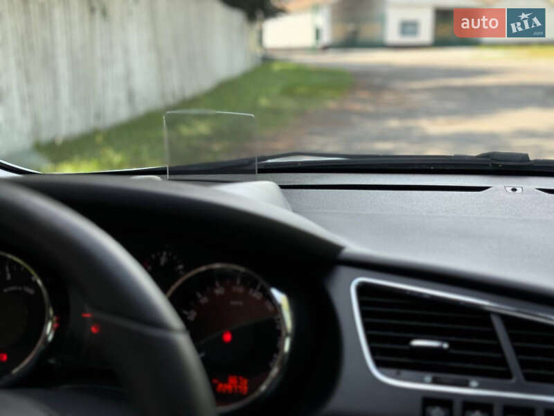 Позашляховик / Кросовер Peugeot 3008 2011 в Старокостянтинові