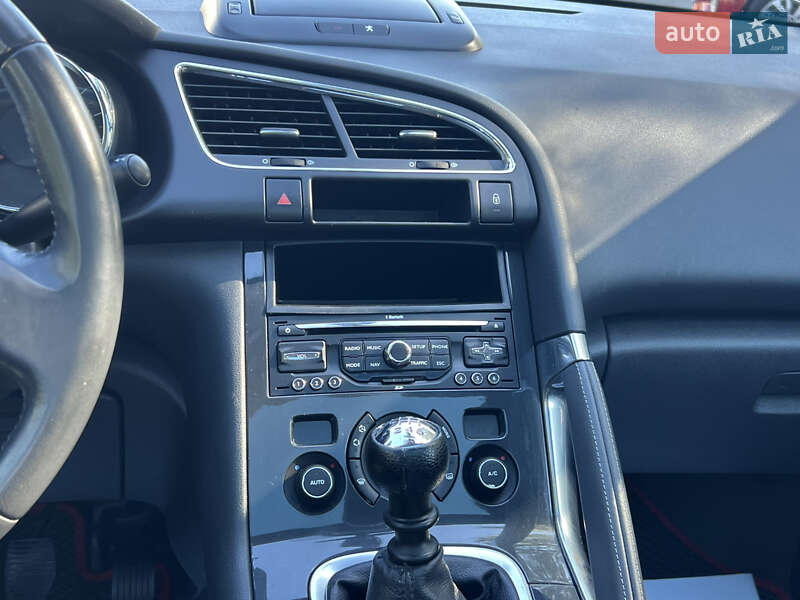 Позашляховик / Кросовер Peugeot 3008 2011 в Києві