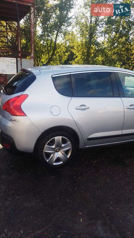 Внедорожник / Кроссовер Peugeot 3008 2011 в Александрие