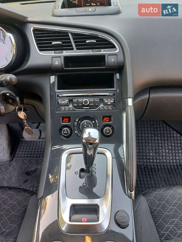 Внедорожник / Кроссовер Peugeot 3008 2014 в Ивано-Франковске