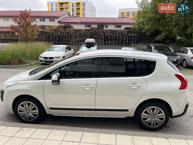 Позашляховик / Кросовер Peugeot 3008 2012 в Львові