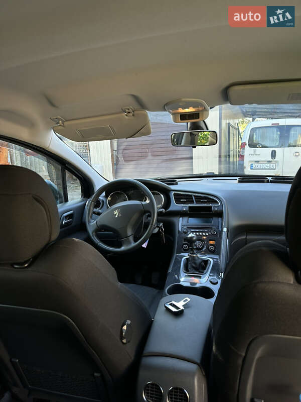 Позашляховик / Кросовер Peugeot 3008 2011 в Хмельницькому