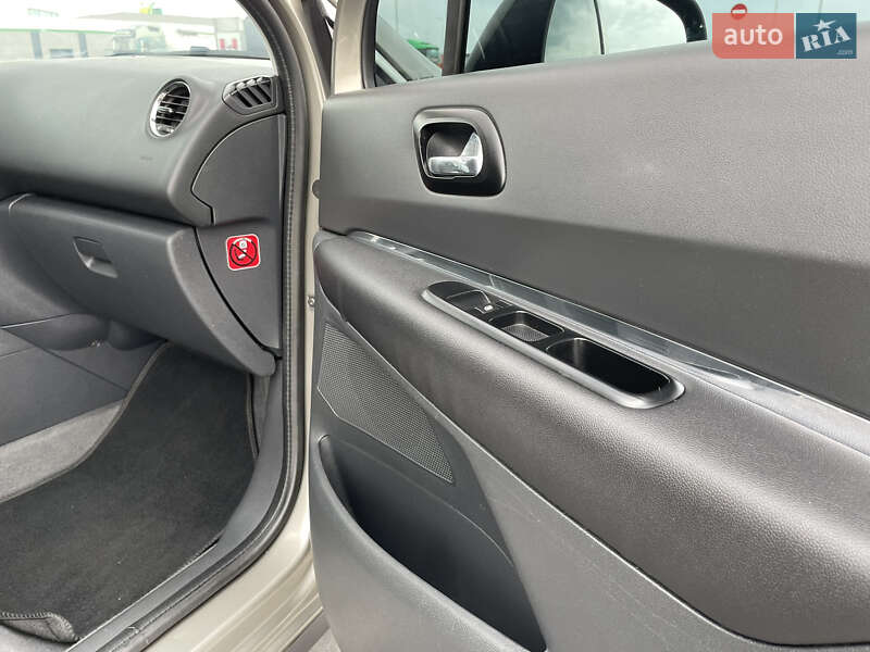 Внедорожник / Кроссовер Peugeot 3008 2011 в Житомире