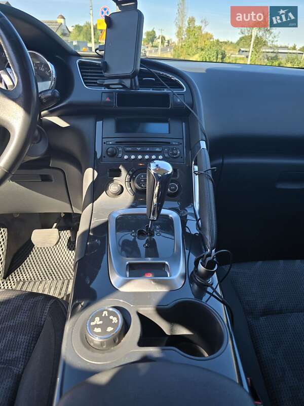 Позашляховик / Кросовер Peugeot 3008 2011 в Львові