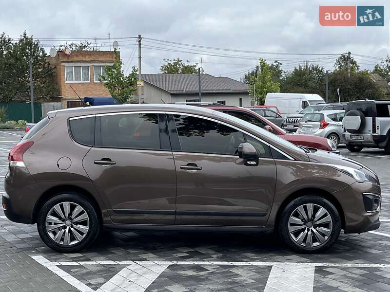 Позашляховик / Кросовер Peugeot 3008 2015 в Хмільнику