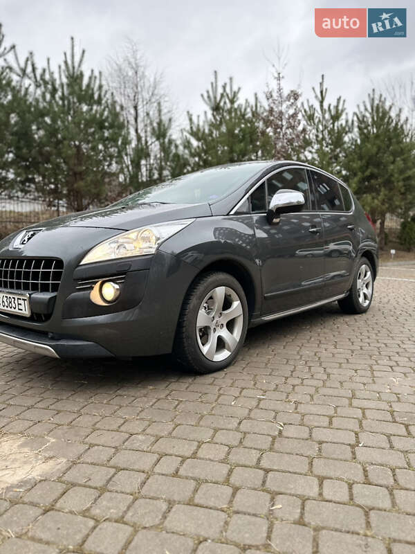 Позашляховик / Кросовер Peugeot 3008 2010 в Луцьку