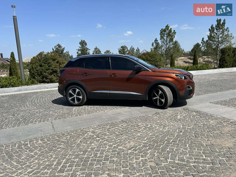 Позашляховик / Кросовер Peugeot 3008 2018 в Дніпрі