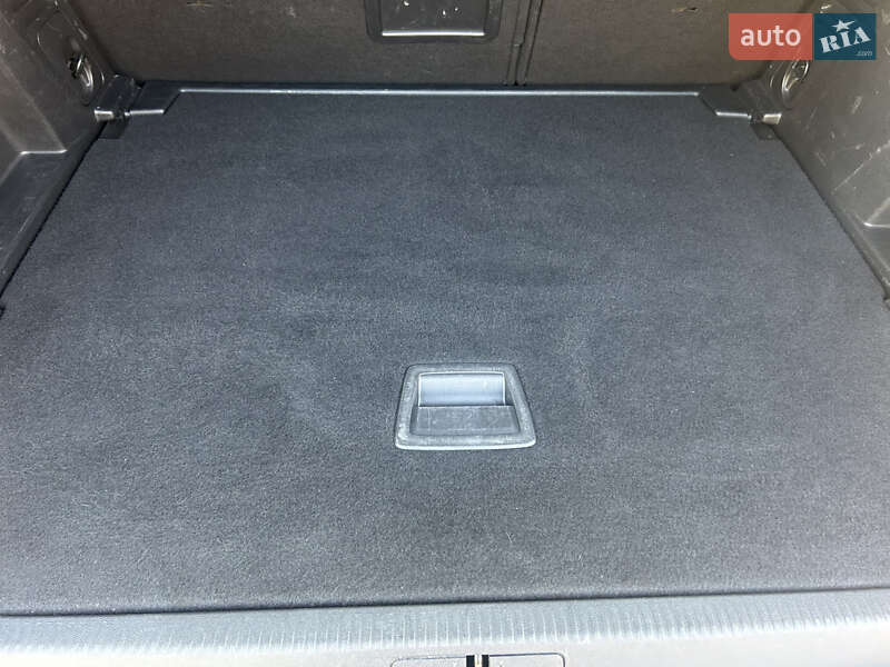 Позашляховик / Кросовер Peugeot 3008 2018 в Дніпрі