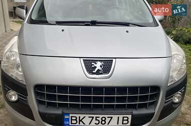 Позашляховик / Кросовер Peugeot 3008 2010 в Рівному