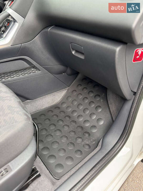 Позашляховик / Кросовер Peugeot 3008 2013 в Первомайську